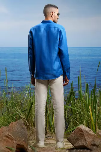 Blue crane tapestry embroidered  linen shirt