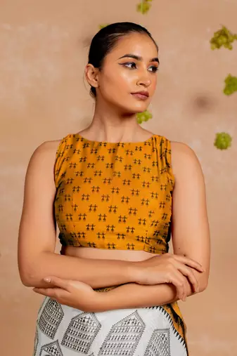 White chiffon abstract warli print  saree with unstitched blouse piece