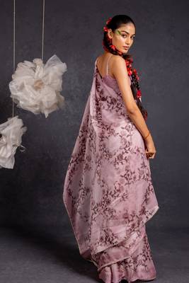 Dusty mauve chiffon floral print lace border saree with unstitched blouse piece 4