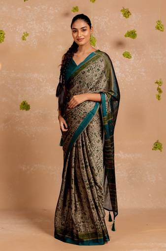 Dark dusty biege chiffon warli print  saree with unstitched blouse piece