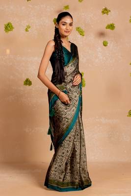 Dark dusty biege chiffon warli print  saree with unstitched blouse piece 2