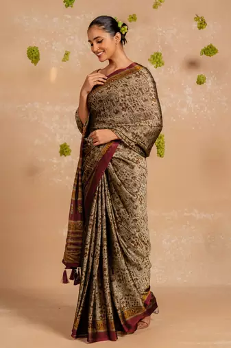 Dark dusty biege chiffon warli print  saree with unstitched blouse piece