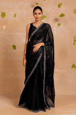 Sea green organza embroidered golden zari woven border saree with unstitched blouse piece 1