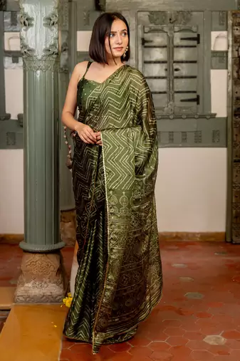 Mehandi green chiffon foil chevron print ethnic motif sequins lace saree with unstiched blouse piece