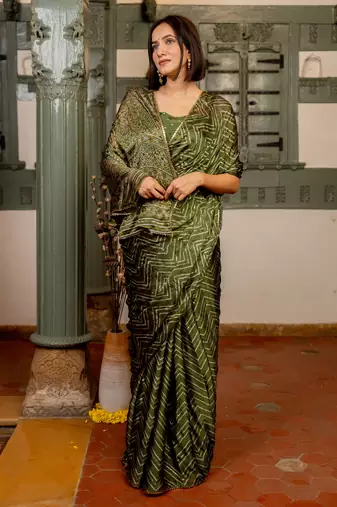 Mehandi green chiffon foil chevron print ethnic motif sequins lace saree with unstiched blouse piece