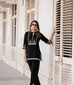 Women Viscose Slub Ethinc Short Kurta With Pent