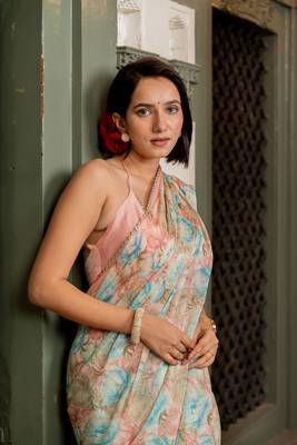 Light peach chiffon floral print lace border saree with unstiched blouse piece 3
