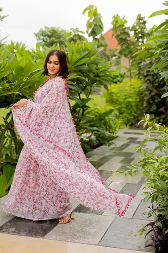 White cotton blend leaf print pom pom lace border saree with unstiched blouse piece
