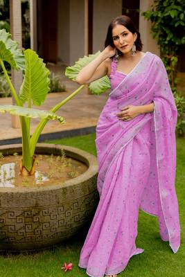 Pink cotton blend floral print crochet lace border saree with unstiched blouse piece 1