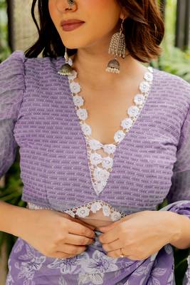 Dusty lavender cotton blend floral print crochet lace saree with unstiched blouse piece 5