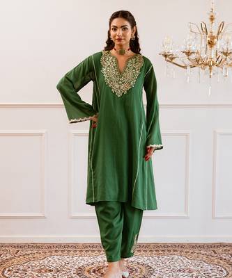 Green anti fit anarkali suit set 2
