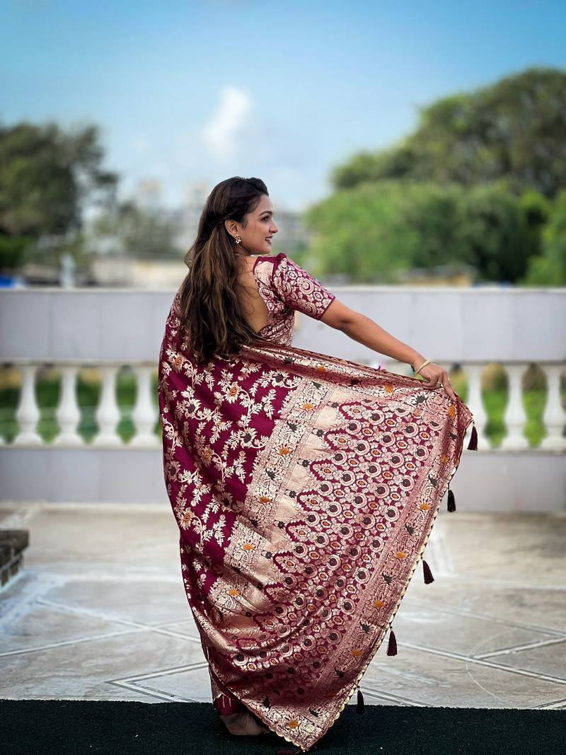 Magenta Viscose Dolla Silk blend Meenakari Weaving Saree 