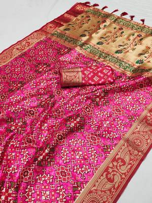 Pink Paithani Silk blend Printed Saree  3