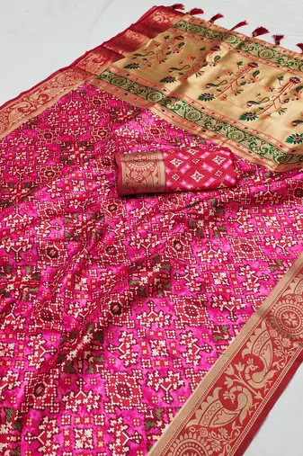 Pink Paithani Silk blend Printed Saree 