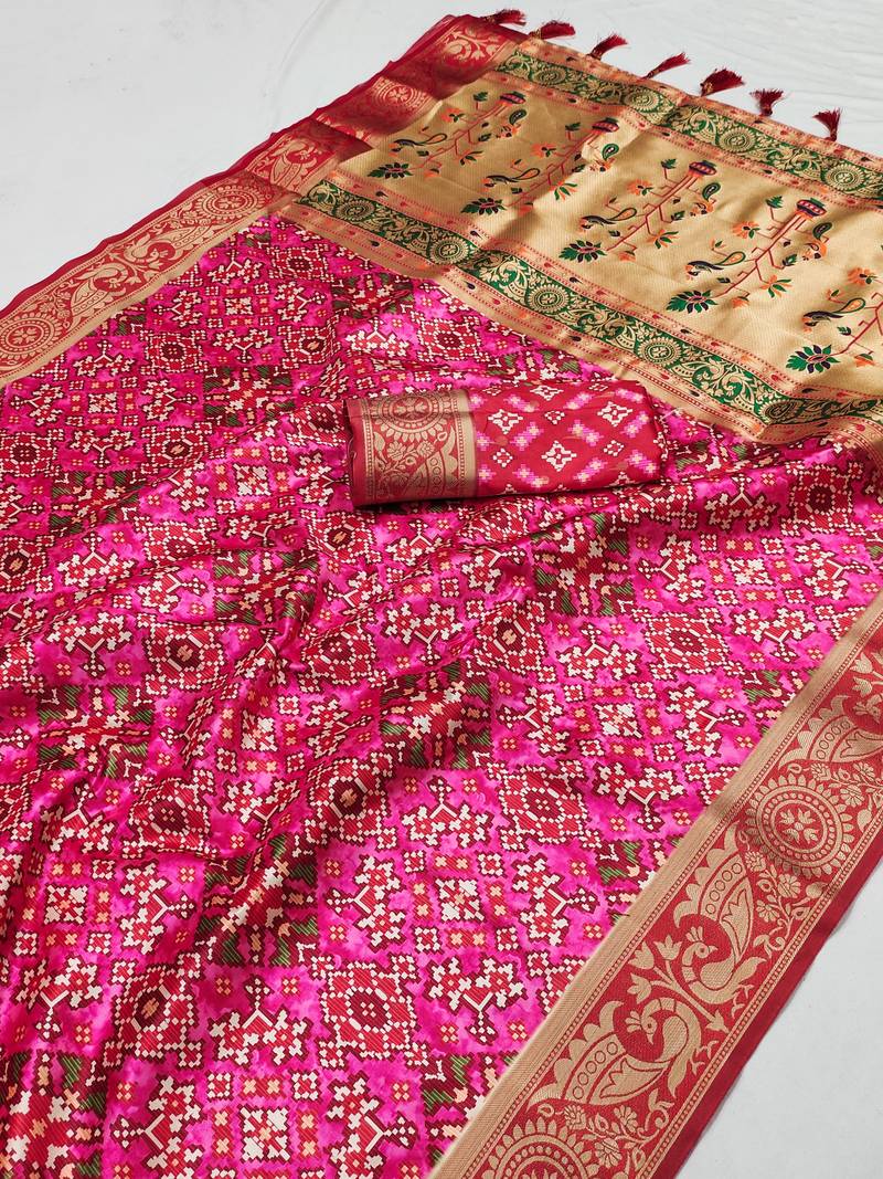 Pink Paithani Silk blend Printed Saree 