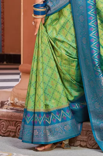Green Banarasi Style Soft Silk blend Zari Border & Threads work Saree With Blouse