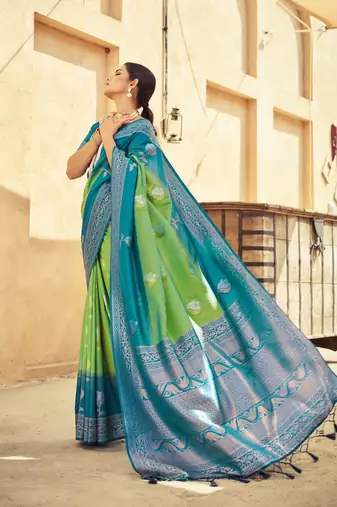 Green Elegant Silk Blend Festive Wear Thread Work Beautiful Border Saree With Blouse