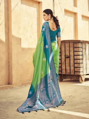 Green Elegant Silk Blend Festive Wear Thread Work Beautiful Border Saree With Blouse 3