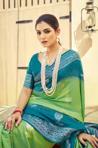 Green Elegant Silk Blend Festive Wear Thread Work Beautiful Border Saree With Blouse