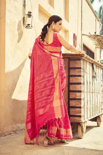 Pink Elegant Cotton Blend Festive Wear Saree With Blouse