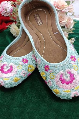 Cushioned  sea green flats