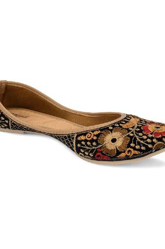 Black thread work  flats