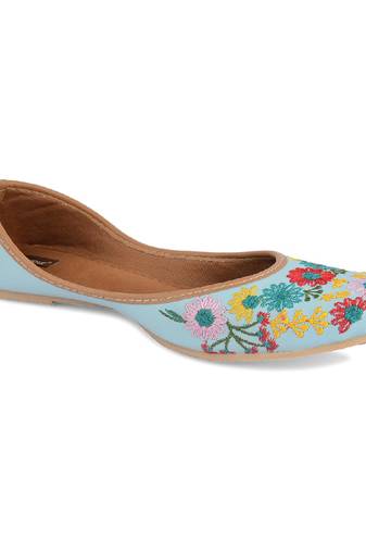 Cushioned sky blue floral embroidered flats