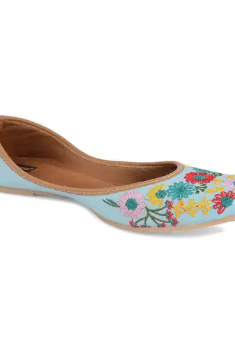 Cushioned sky blue floral embroidered flats