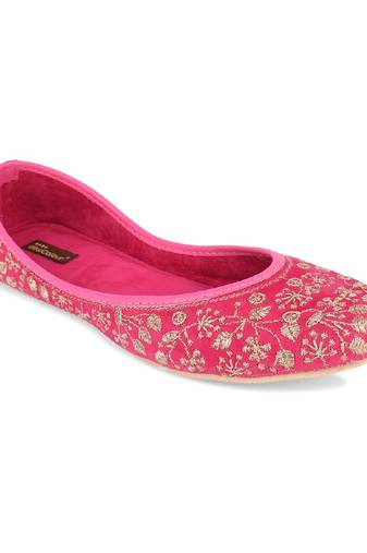 Cushioned pink embroidered flats