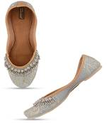 Grey gungroo flats
