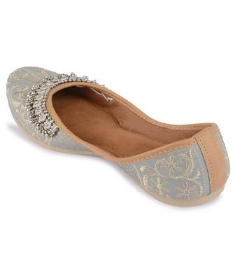 Grey gungroo flats 4