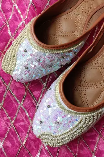 White pearl shine flats