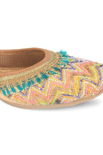 Multicolor zigzag flats