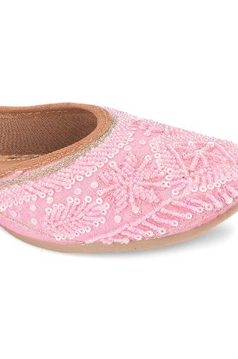 Baby pink pearl   flats