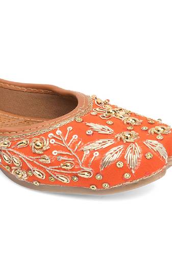 Orange dabka flats