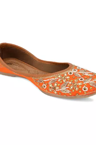 Orange dabka flats