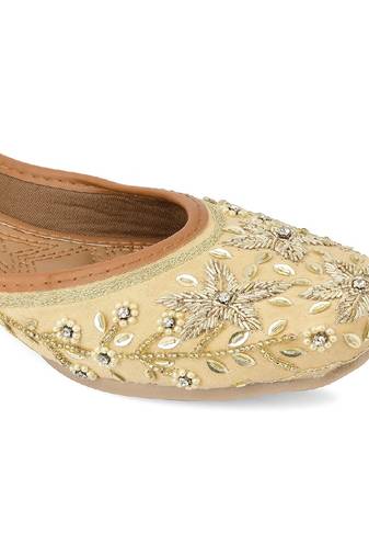 Gold dabka flower flats