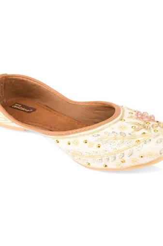 White dabka flats