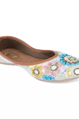 Heavy embroidered multicolor  flats