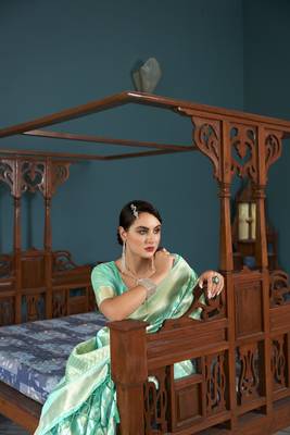 Sea Green Organza Ethnic Motifs Thread Design Zari Saree With Blouse 3