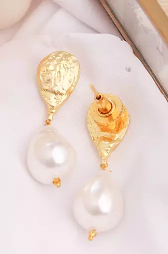 Handcrafted natural drop studs