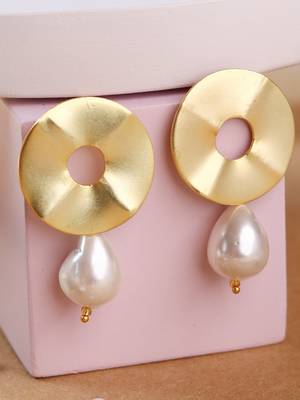 Matte gold plated natural drop studs 1
