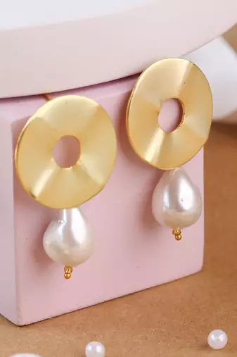 Matte gold plated natural drop studs