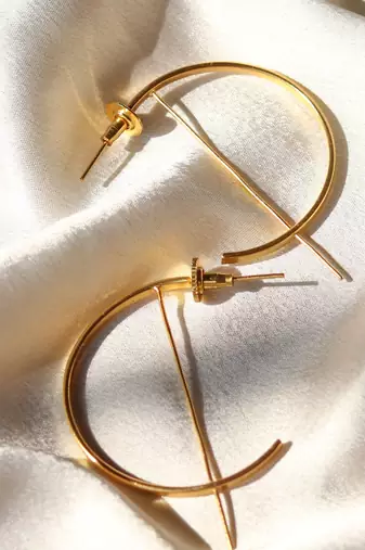 Minimalist gold plated geometric earring