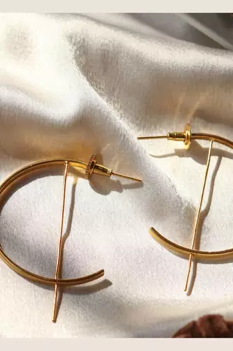 Minimalist gold plated geometric earring