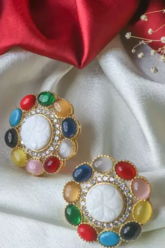 Elegant multi-colour studs