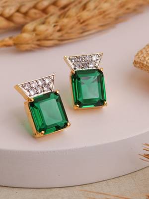 Elegant bottle green studs 1