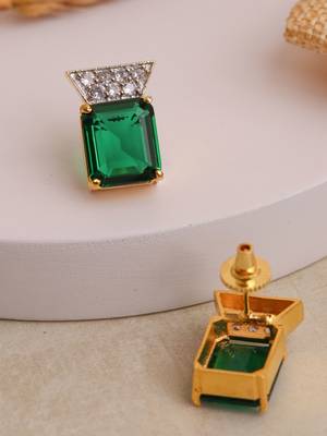 Elegant bottle green studs 2