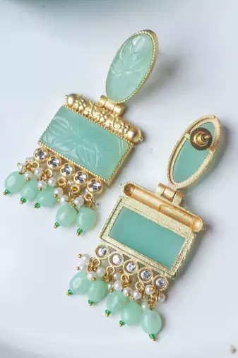 Traditional mint craving stone earring