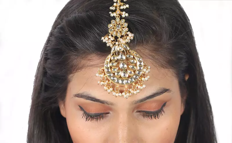 Kundan Maangtikka